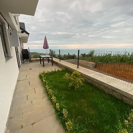 Deniz , Kiraz 빌라 *